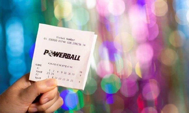 大獎娛樂城 娛樂推薦30歲母親偶爾購彩中億元巨獎大聲通知所有同事