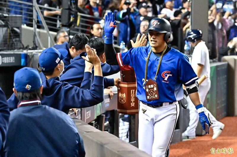 大獎娛樂城 體育推薦 入選國家隊開轟、台灣闖正賽！富邦悍將李宗賢吐露心聲