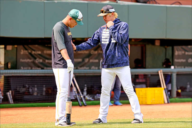 體育投注 大獎娛樂城 鋼隊長、鋼學長 開起火腿校友會