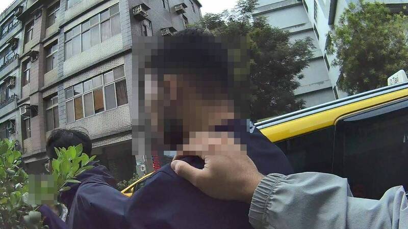 大獎娛樂城、大獎娛樂-線上新聞-北市消防員私吞遺失物！涉嫌將失物放進自己口袋，認罪後獲緩起訴！