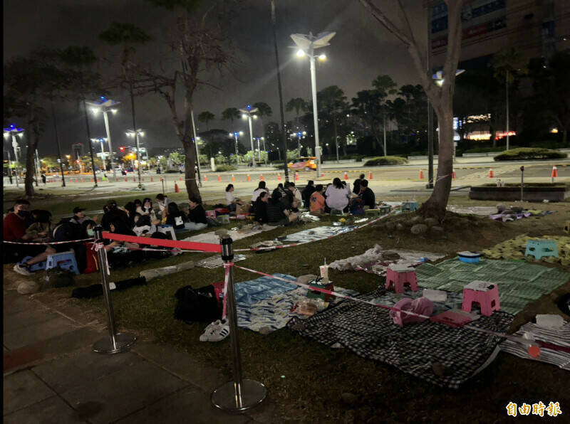 大獎娛樂城、大獎娛樂-線上新聞-追星「奧步」！狂粉「偷渡」韓團演唱會！闖入「海景第一排」秒露餡，吃上官司慘了！