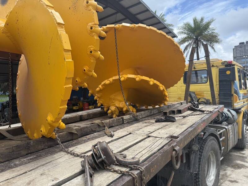 大獎娛樂城、大獎娛樂-線上新聞-新北工安悲劇！工人慘遭大型螺旋鑽頭夾擊，當場殞命，現場怵目驚心！