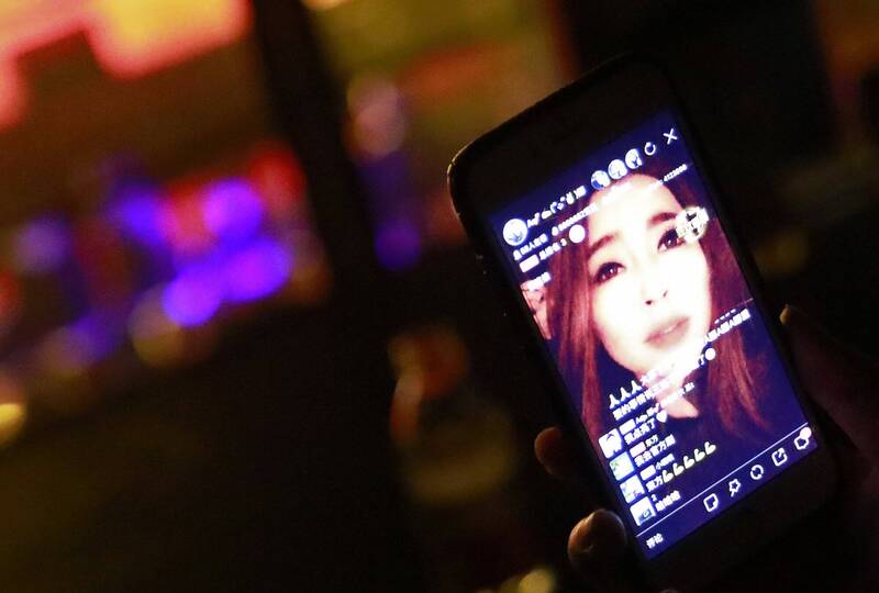 大獎娛樂城、大獎娛樂-線上新聞-8歲女童「狂刷30萬」斗內直播主！爸媽存款一夕歸零，驚揭榜一大姐真面目！