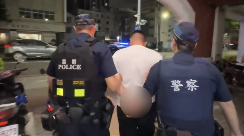 大獎娛樂城、大獎娛樂-線上新聞-駁二成「偷拍地獄」！恐怖攝狼專拍女子裙底，多名遊客受害引發集體恐慌！