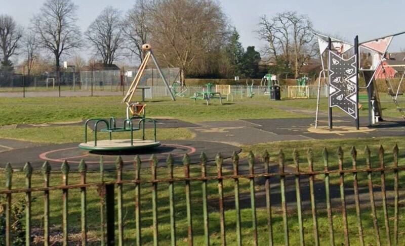 大獎娛樂城、大獎娛樂-線上新聞-悲劇！英國公園旋轉設施奪命，12歲男童重摔墜落身亡