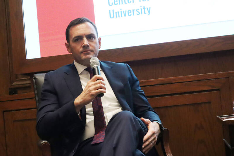 大獎娛樂城、大獎娛樂-線上新聞-戰神掛保證！台灣「地位堅不可摧」！ 蓋拉格嘲諷習近平：連「小熊維尼」都懼怕！