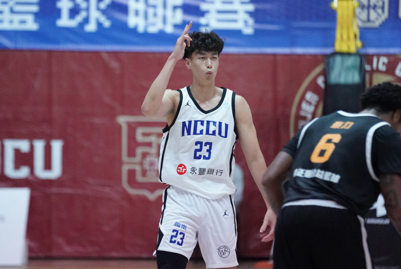 大獎娛樂城、大獎娛樂-線上新聞-替補吳志鍇狂轟生涯新高三十二分 政大力退黎明豪奪跨季五十三連勝