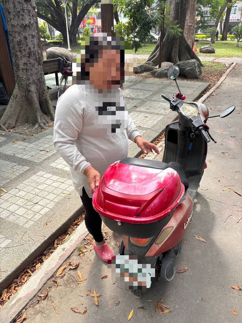 大獎娛樂城、大獎娛樂-線上新聞-超脫序！高雄公園驚見「隨地解放」！女子騎車橫衝直撞！雙雙慘遭開罰！