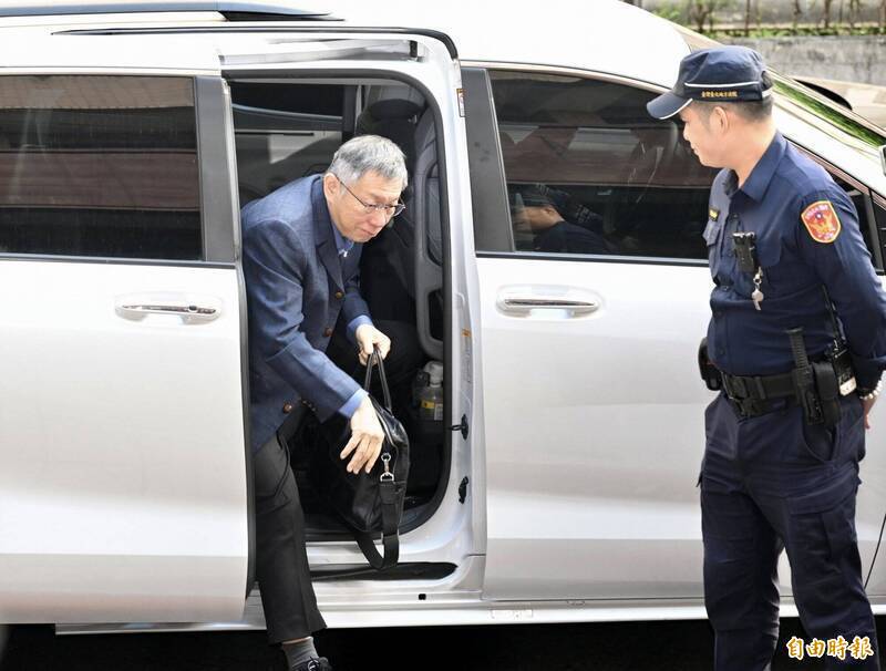 大獎娛樂城、大獎娛樂-線上新聞-戰火升級！怒批「政治偵防」！霸氣反擊：「我就是國家機器，來迫害你！」