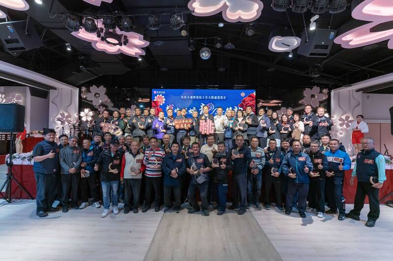 大獎娛樂城、大獎娛樂-線上新聞-十年擒獲10萬怪獸！桃園「捕蜂捉蛇大隊」傳奇謝幕，功成身退成歷史