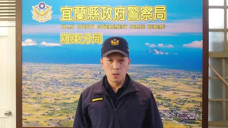 大獎娛樂城、大獎娛樂-線上新聞-網傳宜蘭正妹遭上銬「搔癢胸部」3小時！警方怒斥造謠：絕對追查到底