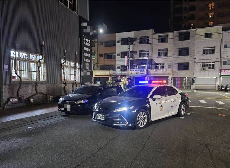 大獎娛樂城、大獎娛樂-線上新聞【毒駕狂徒】 高雄逆向男撞人就逃！躲一小時後落網，驚爆無照還「毒品反應」