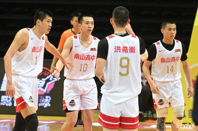 大獎娛樂城、大獎娛樂-線上新聞-戰況進入大亂鬥！南山強勢逼宮彰縣成功，HBL三強鼎立、勝負就在一念之間！