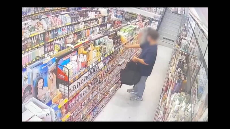 大獎娛樂城、大獎娛樂-線上新聞-無本生意最高境界！男潛入門市偷貨「網路轉賣」 買家竟全給5星好評：出貨超快！